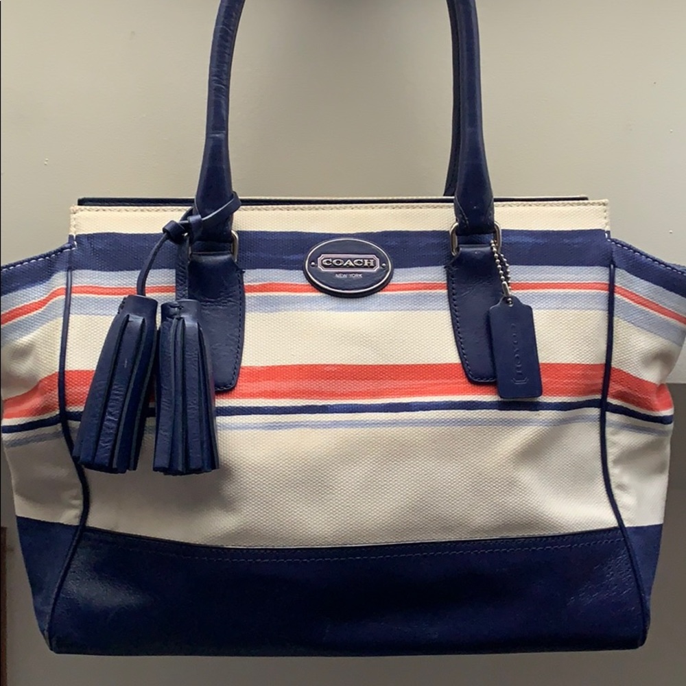 COACH HANDBAG